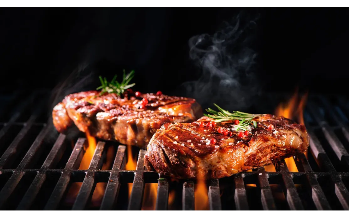 Jak grillować steki – poradnik dla początkujących i nie tylko